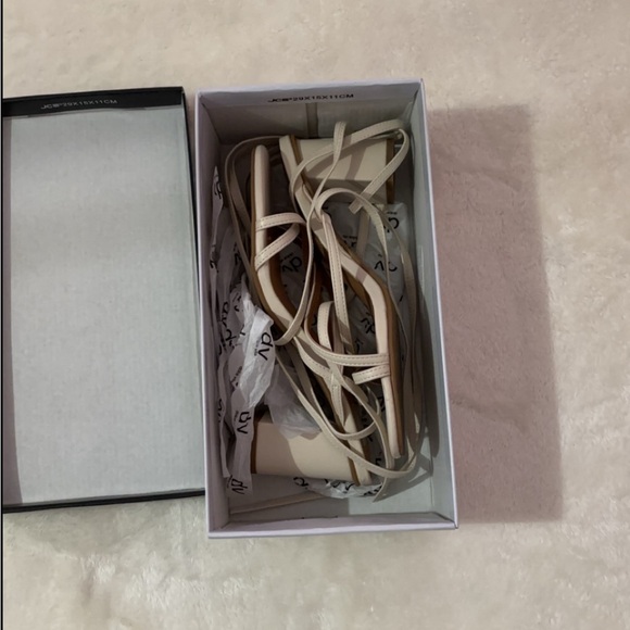 DV Dolce Vita Haze Strappy Lace-Up Block-Heel Sandals - Picture 13 of 14